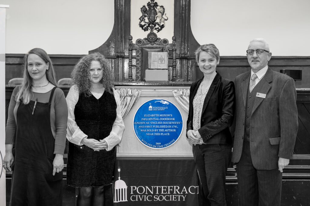 Sarah Cobham, MP Yvette Cooper unveiling the blue plaque for Elizabeth Moxon