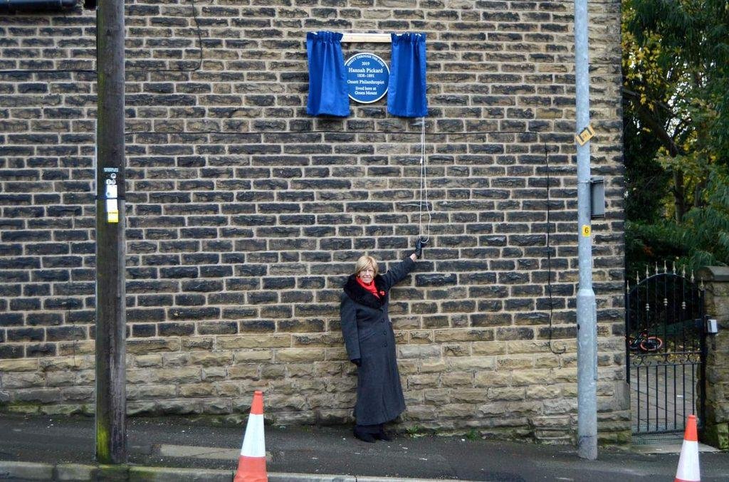 Unveiling the Hannah Pickard Blue Plaque in Ossett